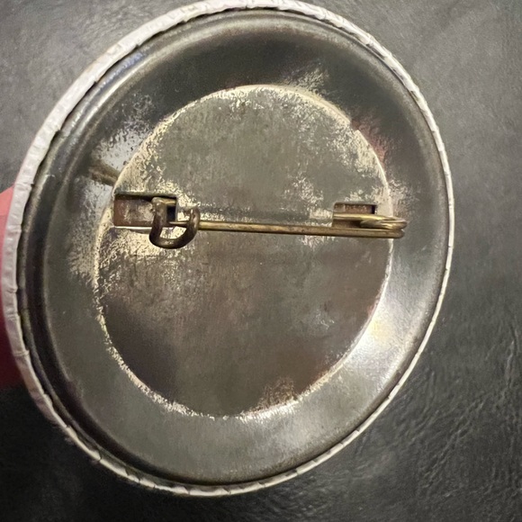 Portland Trail Blazers Vintage NBA Basketball rip city logo pin pinback button - Picture 2 of 5